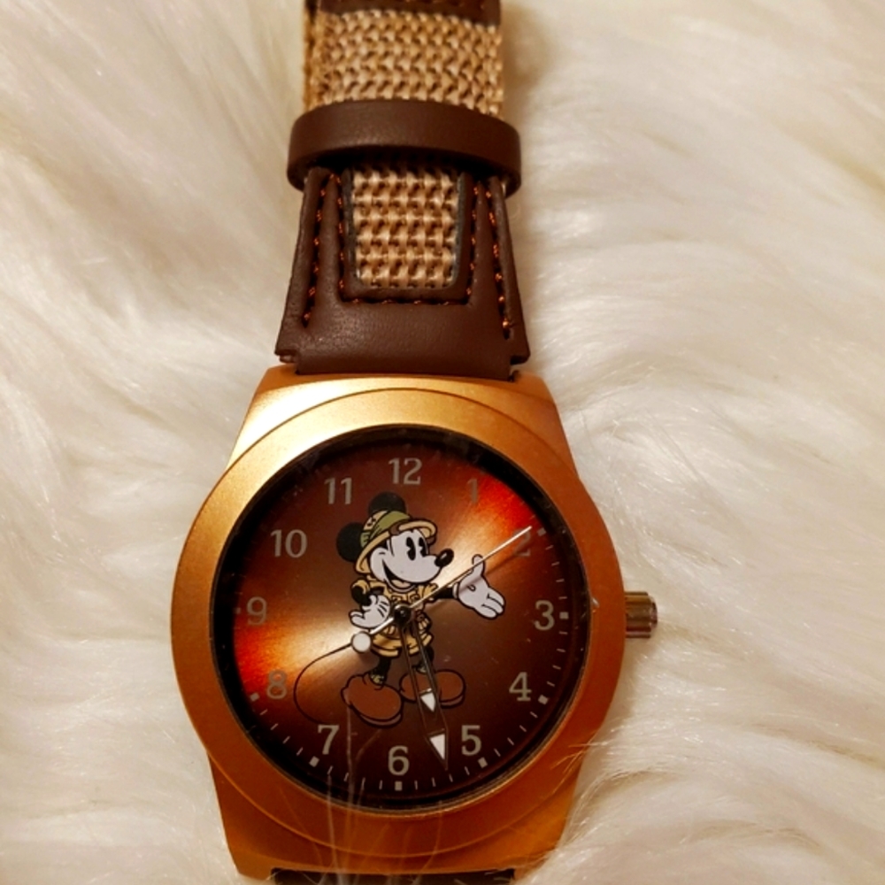 Disney Safari Mickey Mouse watch⌚️
